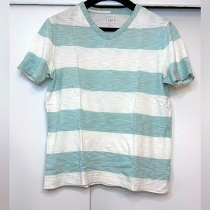 Gap V-neck T-shirt